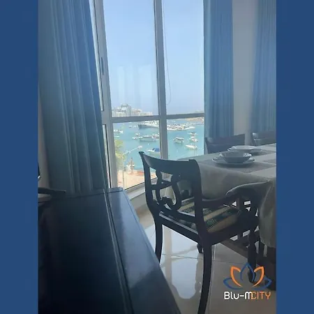Blu-m * Gzira