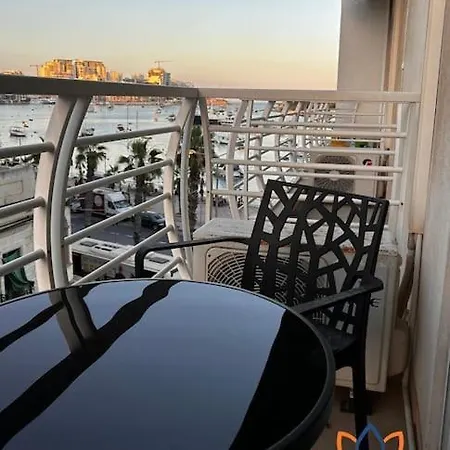 Blu-m Apartment *
